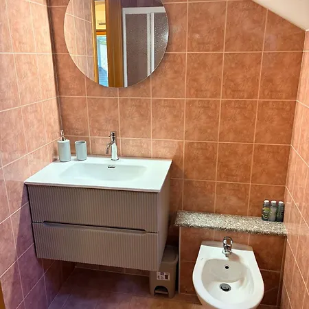 Lägenhet Casa Di Silvia Domodossola